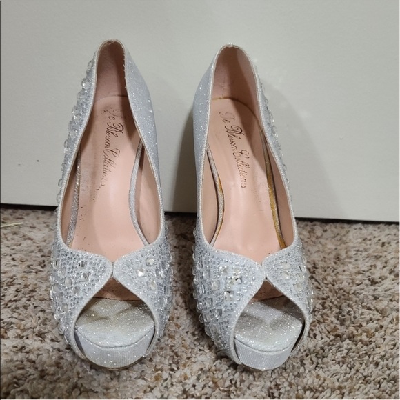 Silver heels - Picture 4 of 6